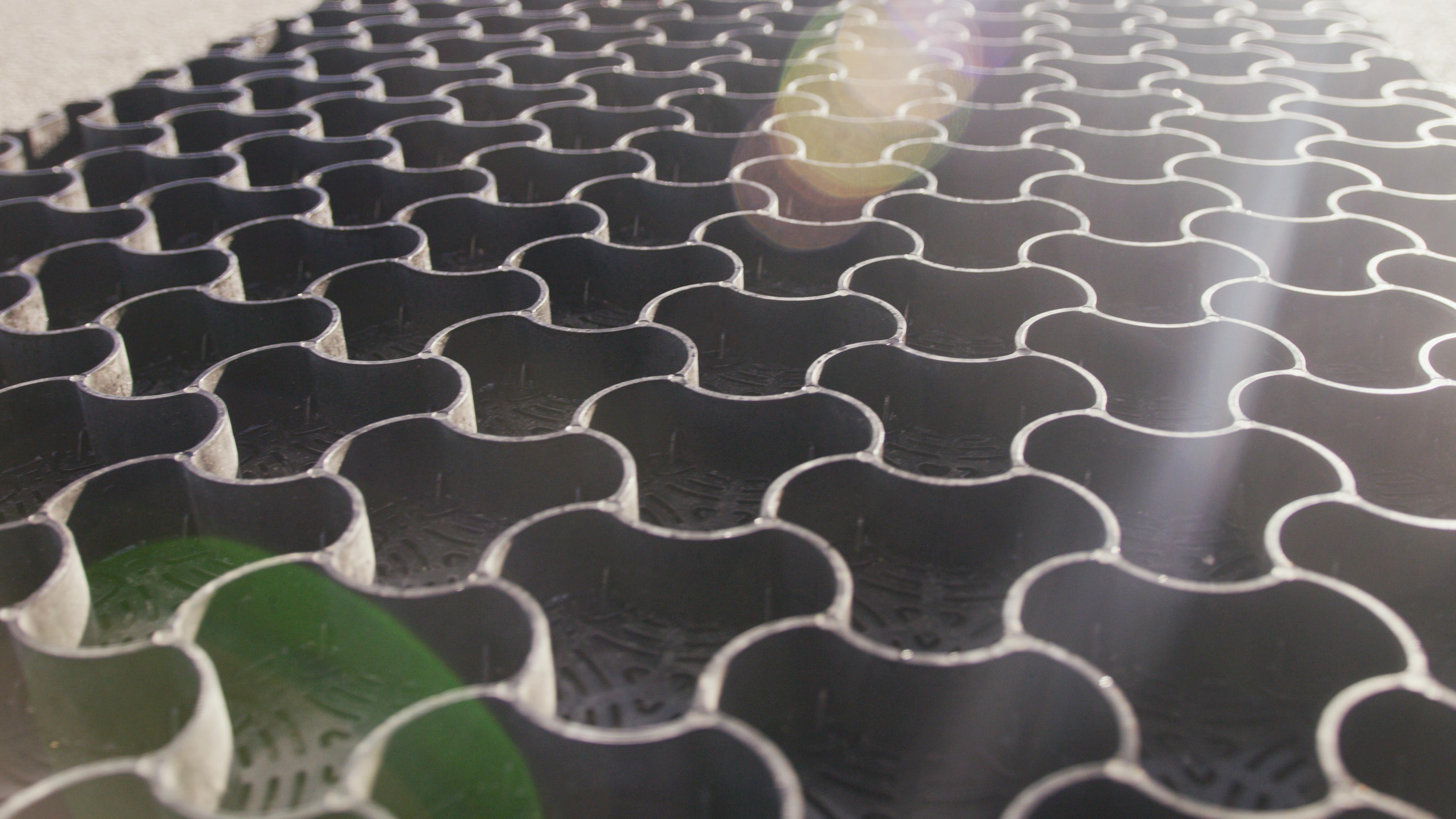 CORE COMMERCIAL 75-30 | 1140 X 780 MM (0,89 M²) | KOMMERCIELT PARKERINGSGITTER | EXTRA STÆRKT GRUSSTABILISERINGSGITTER